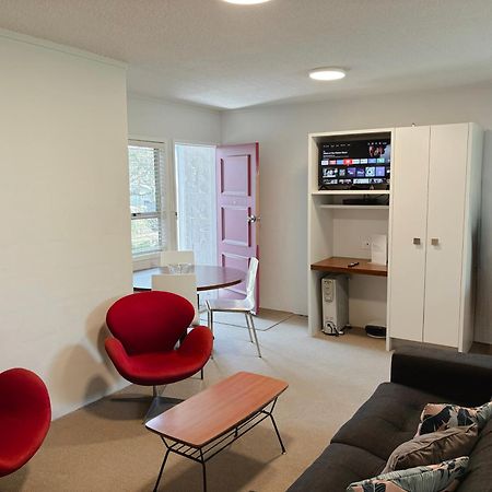 Mt Albert Motor Lodge Оукланд Екстериор снимка