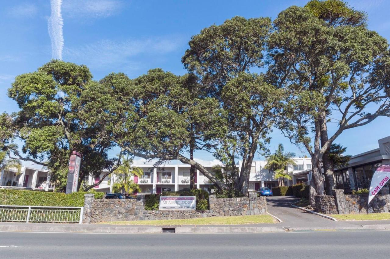 Mt Albert Motor Lodge Оукланд Екстериор снимка