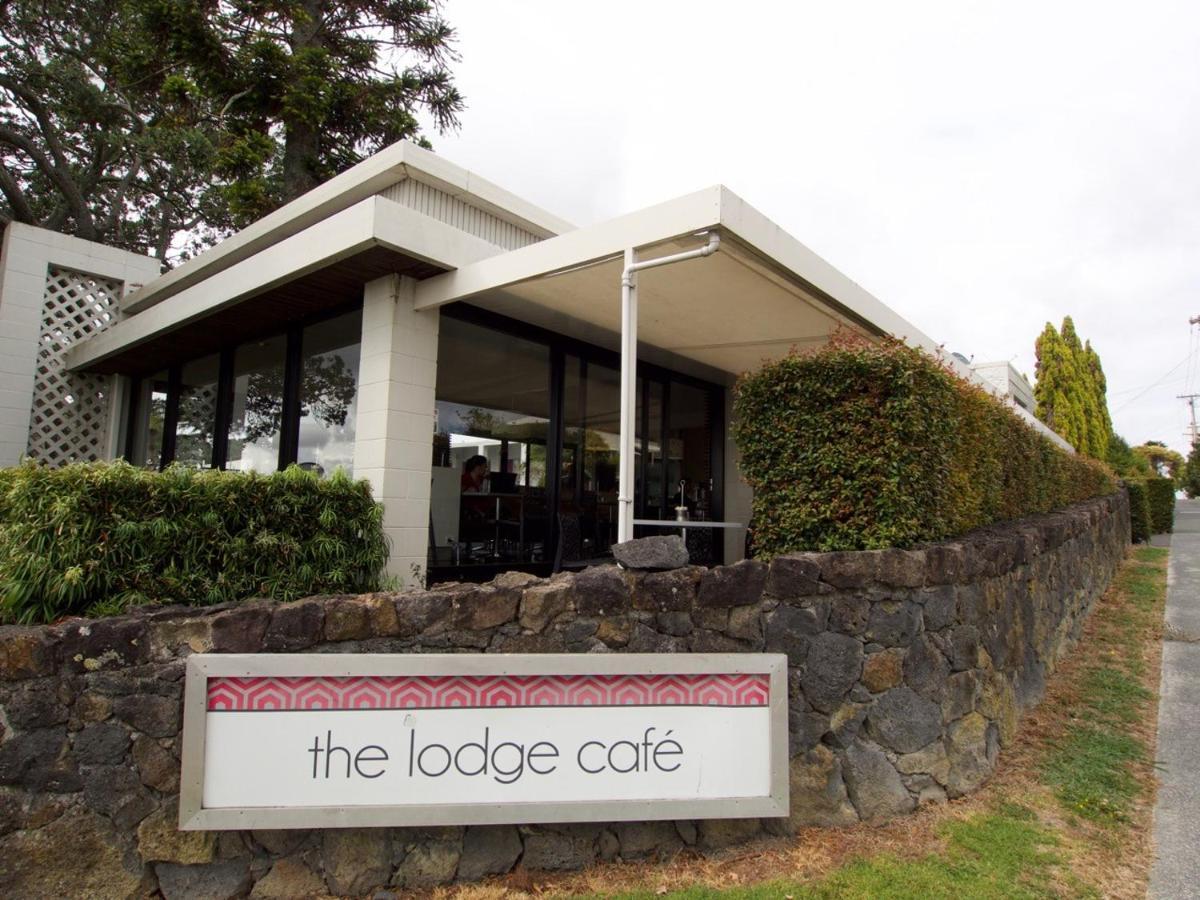 Mt Albert Motor Lodge Оукланд Екстериор снимка